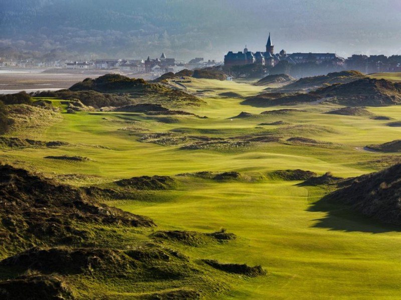 Travel News For Golfers — World’s Best Golf Courses
Royal County Down Golf Club is ranked Number One on Golf Digest’s 100 Greatest Courses in the World | Сетка — социальная сеть от hh.ru