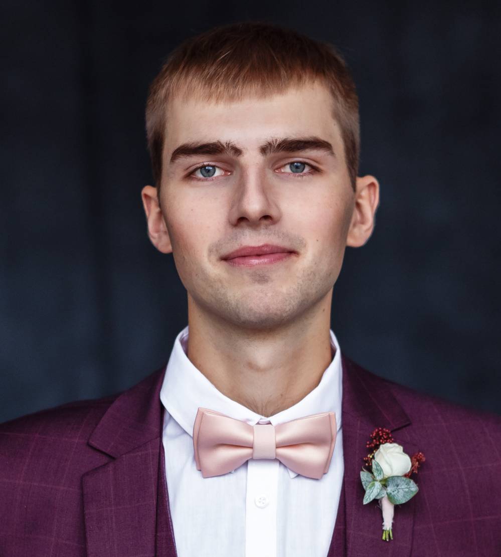 Евгений Безгинов