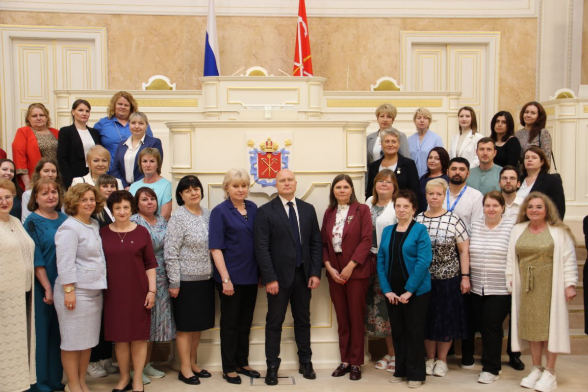 Профессиональный праздник | Сетка — социальная сеть от hh.ru