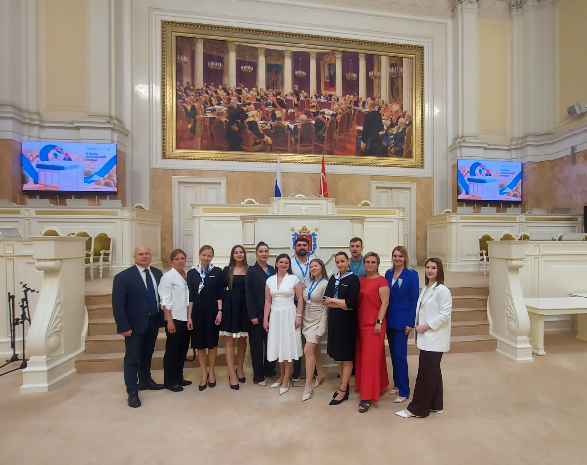 Профессиональный праздник | Сетка — социальная сеть от hh.ru