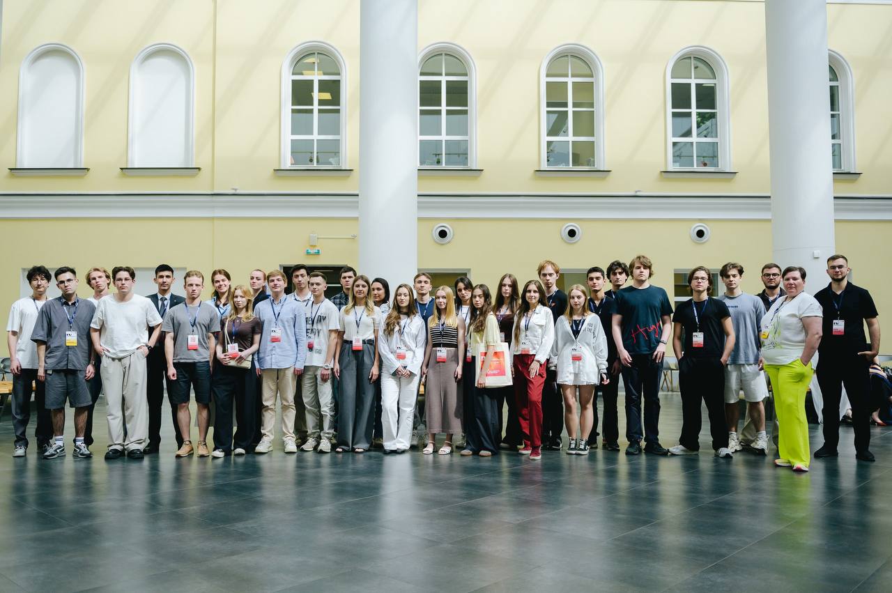 ⤵️⤵️⤵️ IV Летняя школа ФКН по предпринимательству в самом разгаре!
📆 Вчера завершился 4-й день IV Летней школы ФКН по предпринимательству, и уже сегодня участников ждет целый день в офисе нашего партн... | Сетка — социальная сеть от hh.ru