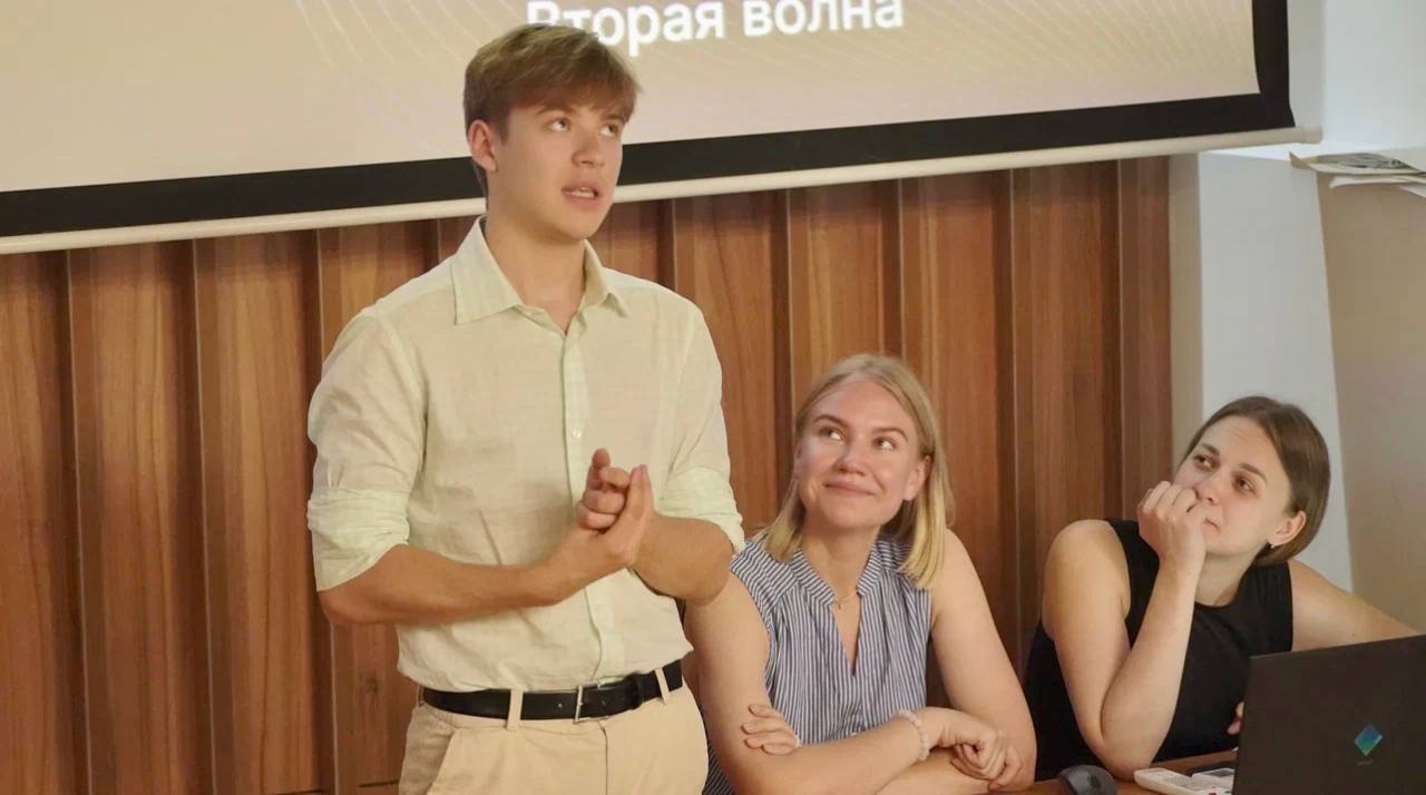 Как прошла встреча с абитуриентами команды Бизнес-школы МФТИ и Сколково?
9 июля Физтех | Сетка — социальная сеть от hh.ru