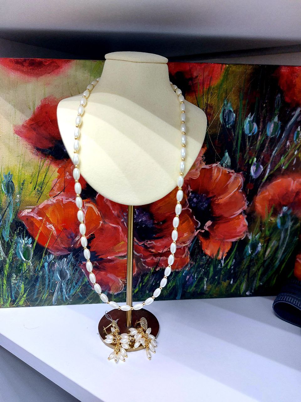 Майорка - это не только знаменитый испанский остров в Средиземном море, но и название особого вида стеклянных бусин и украшений с перламутровым покрытием | Сетка — социальная сеть от hh.ru