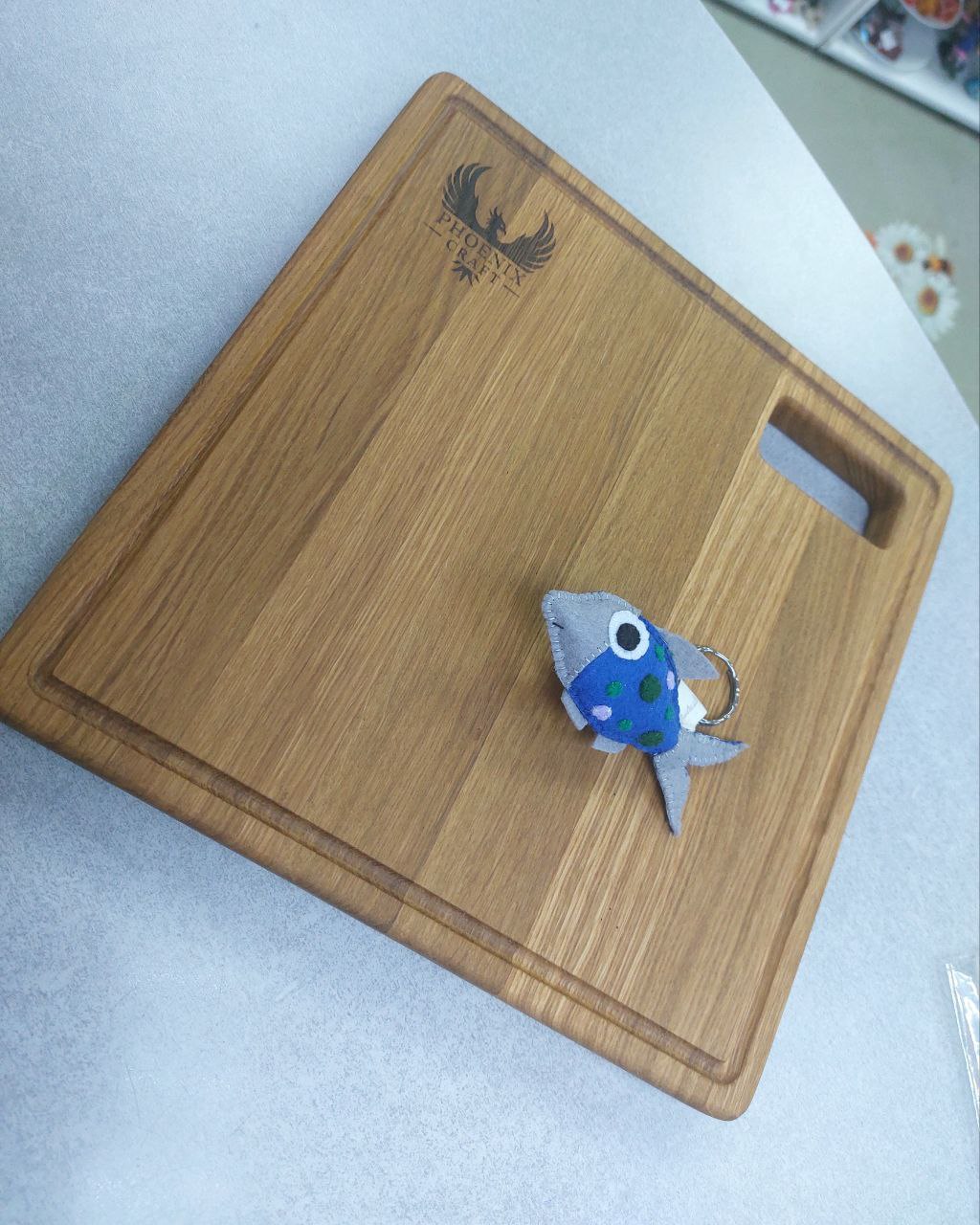 Разделочная доска из дуба — прочная, красивая, с природной энергетикой.
🛍️ г.Н.Н., Маслякова, 2 (цоколь)
🚪 г.Н.Н., площадь Горького, 4/2 (торговые ряды)
Доставка по всей России | Сетка — социальная сеть от hh.ru