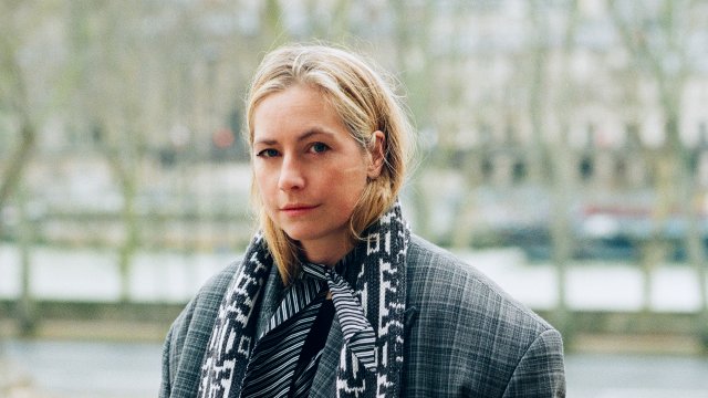 Мерилл Рогге — новая претендентка на пост креативного директора Marni, пишет WWD. Ранее наиболее вероятной преемницей Франческо Риссо называли шведского дизайнера Эллен Ходакову Ларссон | Сетка — социальная сеть от hh.ru