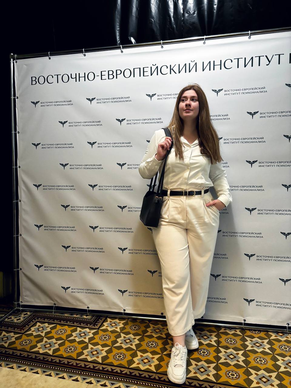 Вчера ходили с Кристиной - подругой и коллегой - на лекцию в институт психоанализа. Последнее время часто там бываю, нравится быть частью чего-то большего, быть в сообществе | Сетка — социальная сеть от hh.ru