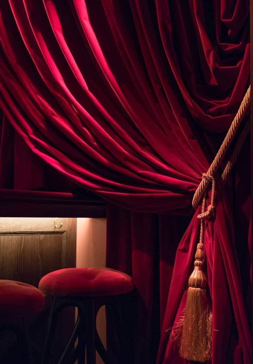 🎭Бесплатный спектакль «Звёзды на утреннем небе»
14 июля 19:30-20:40
Тёплая и горькая история о людях, высланных с московских улиц накануне Олимпиады | Сетка — социальная сеть от hh.ru