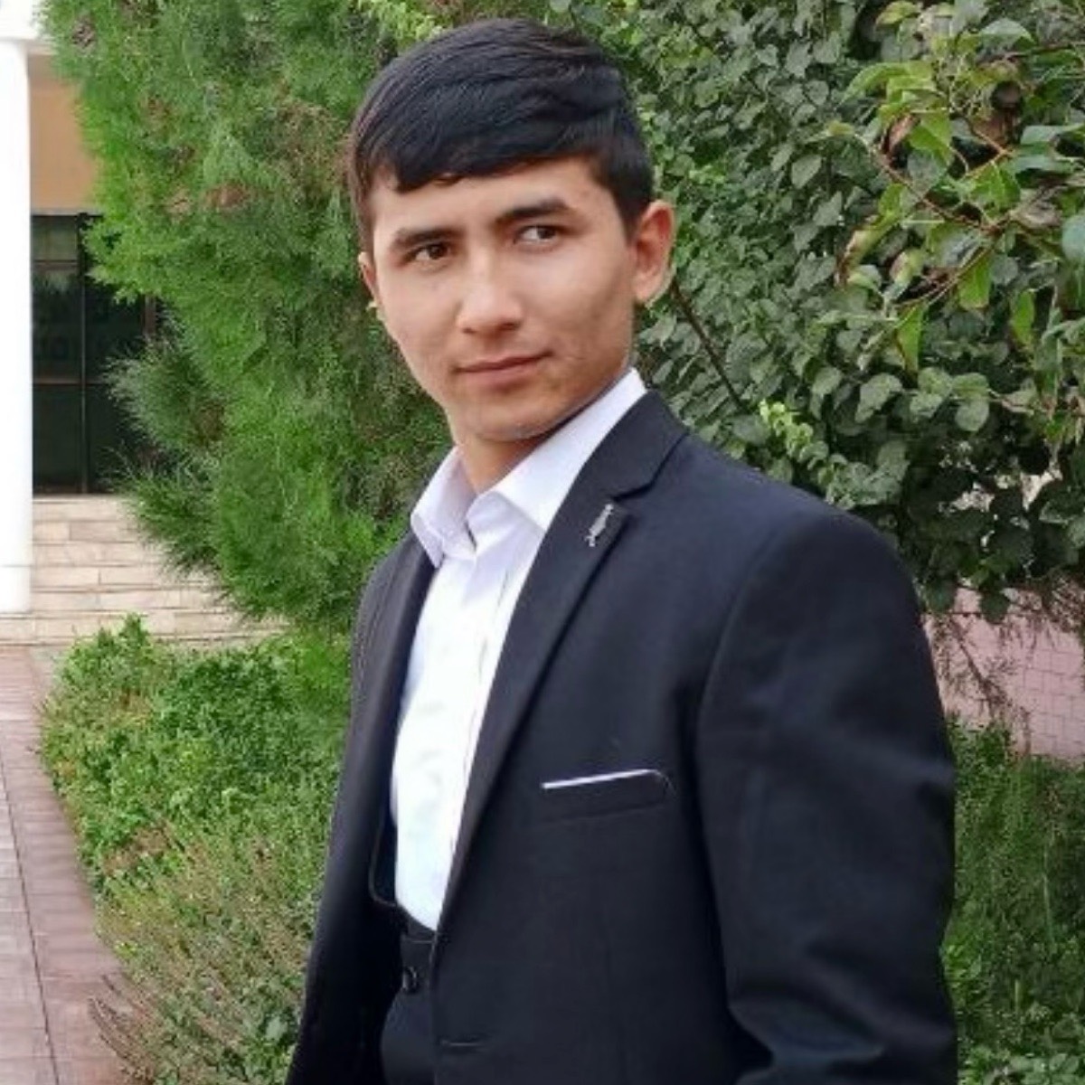 Адхамбек Солиев