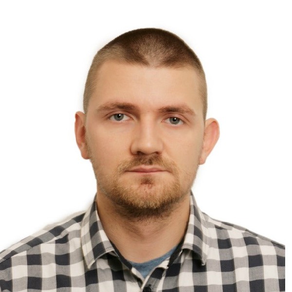 Роман Карпов