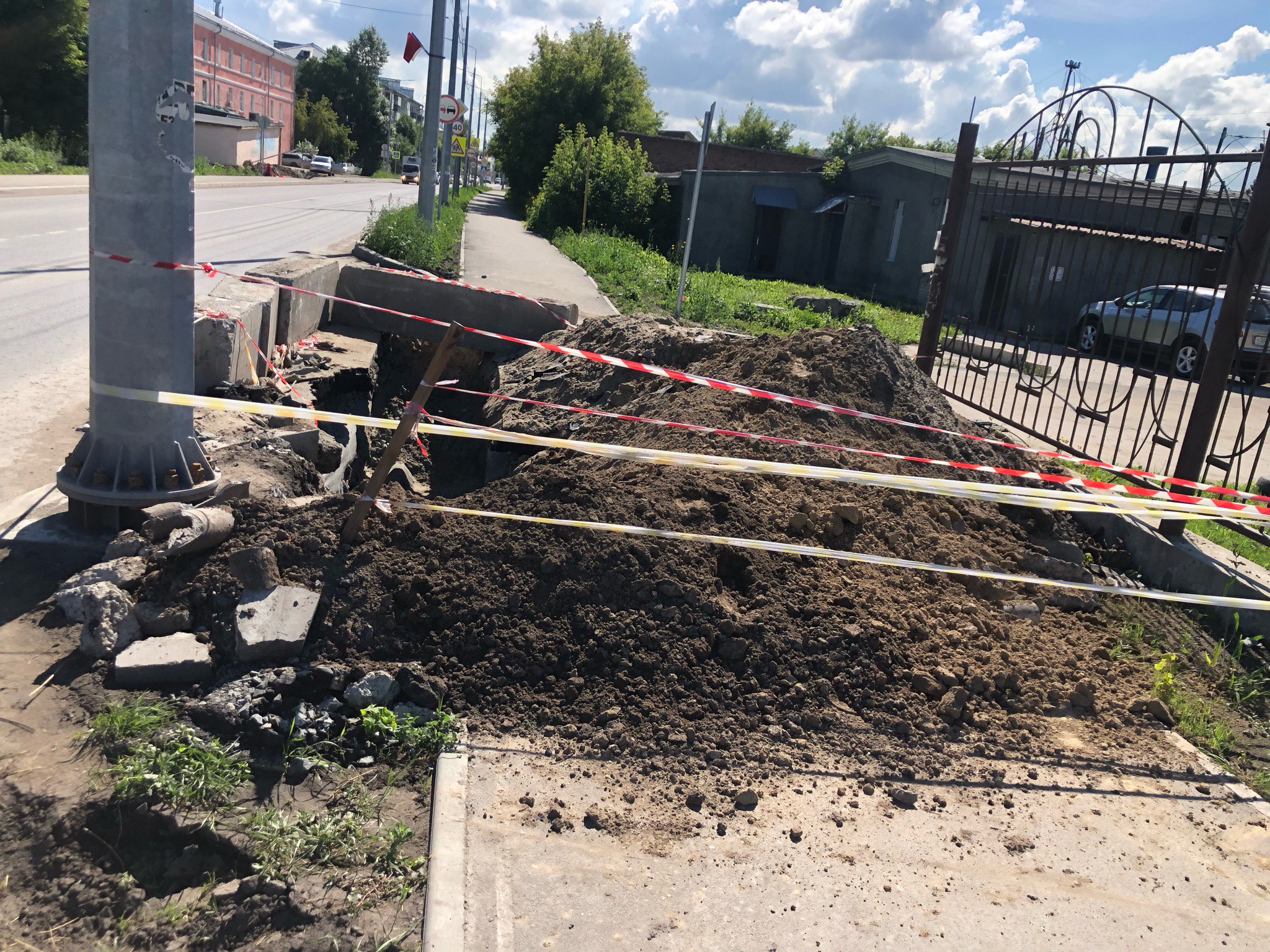 Опять почти все съезды с улиц на Железнодорожную раскопали… похоже, что у администрации фетиш какой-то. Неужели нельзя все было сразу делать?
http://vk.com/ob.gorod?w=wall-100380192528561 | Сетка — социальная сеть от hh.ru