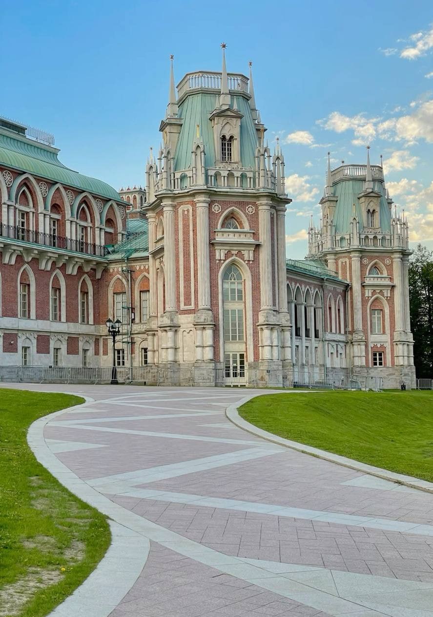 #афиша #понедельник #14июля
АФИША:
14 июля
🎭Бесплатный спектакль «Звёзды на утреннем небе»
📍ул | Сетка — социальная сеть от hh.ru
