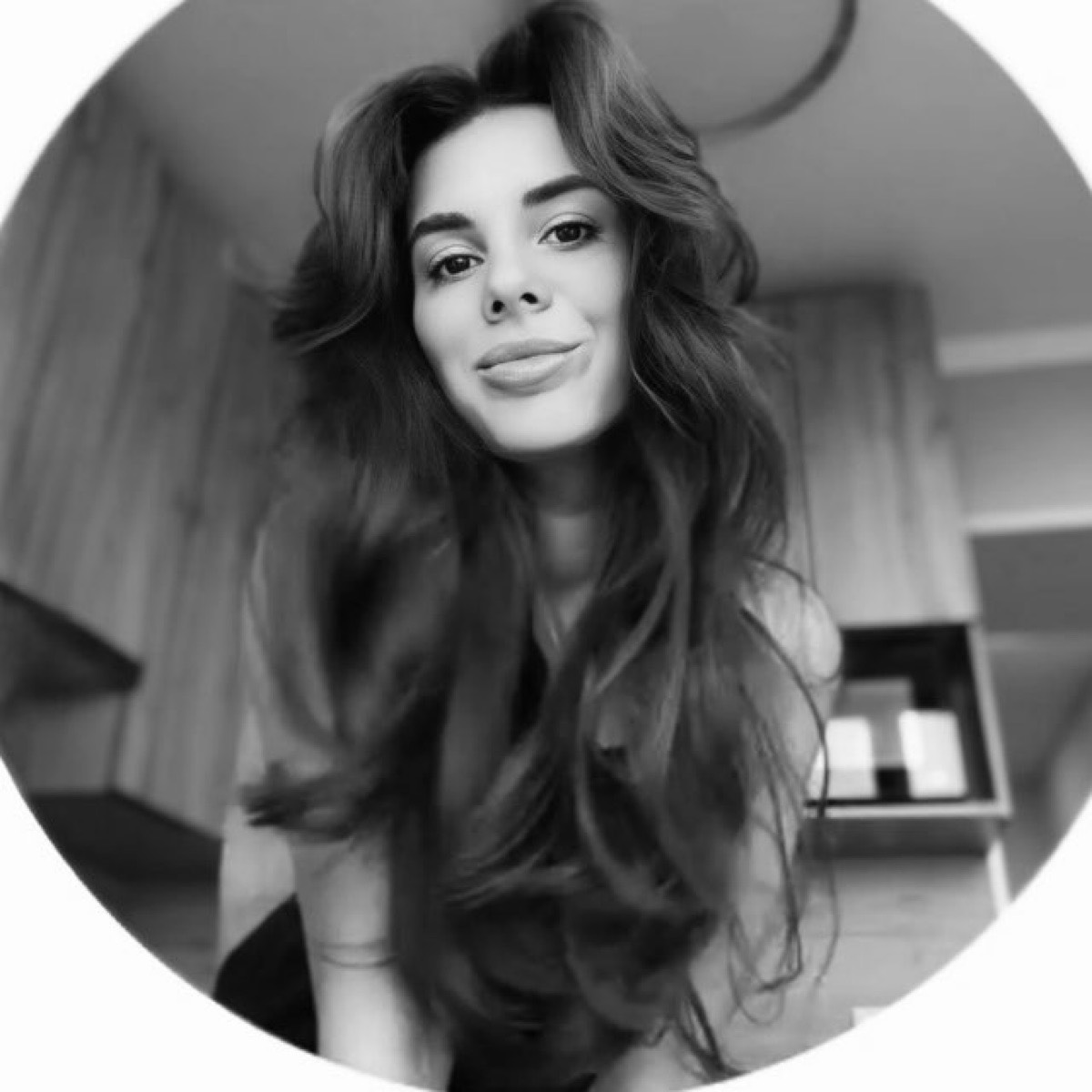 Елена Поленяка