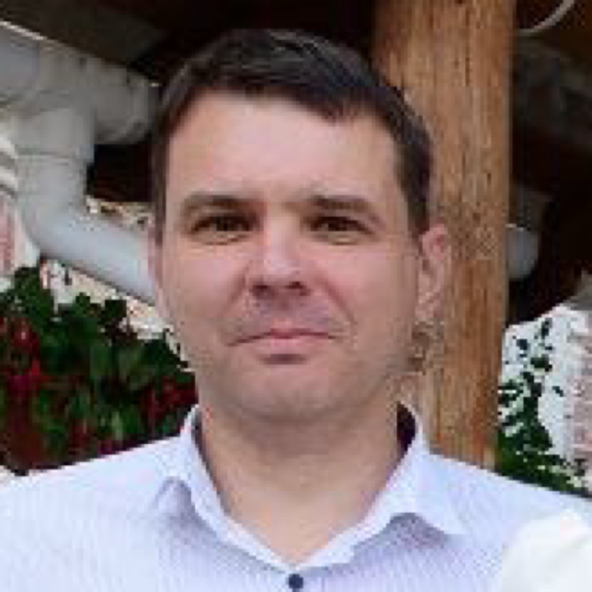 Михаил Макаров