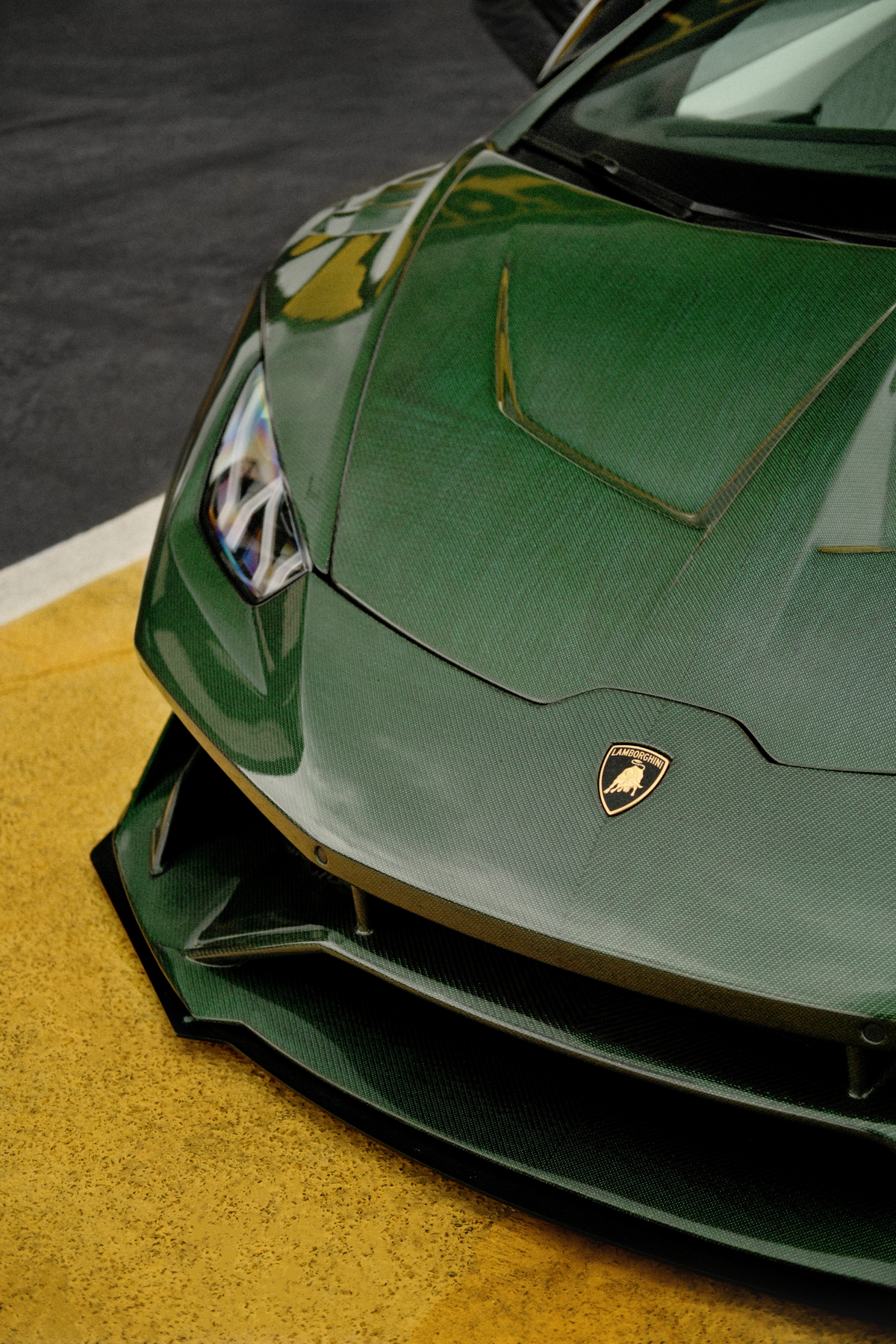 Полностью карбоновая Lamborghini Huracan | Сетка — социальная сеть от hh.ru