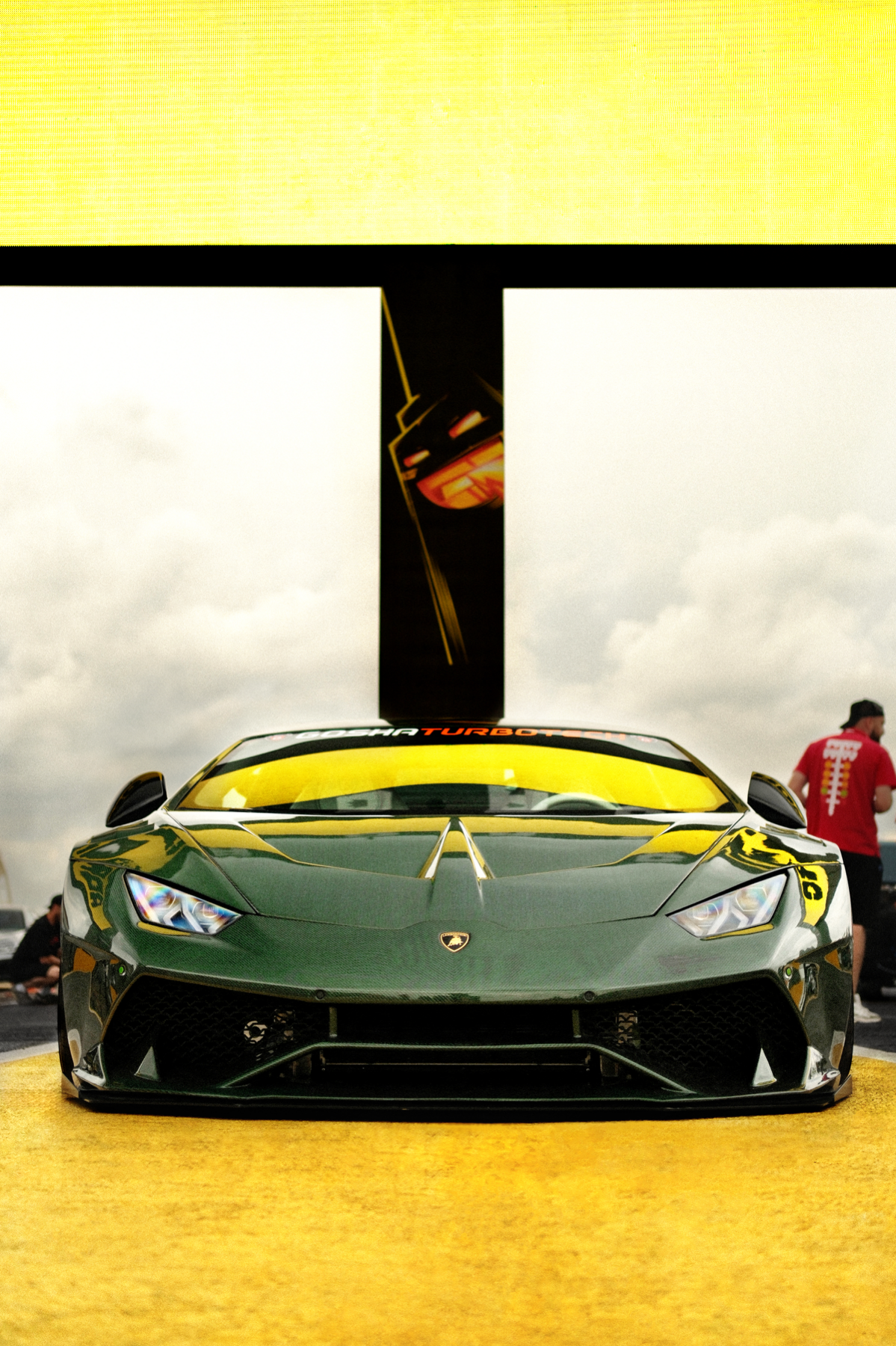 Полностью карбоновая Lamborghini Huracan | Сетка — социальная сеть от hh.ru