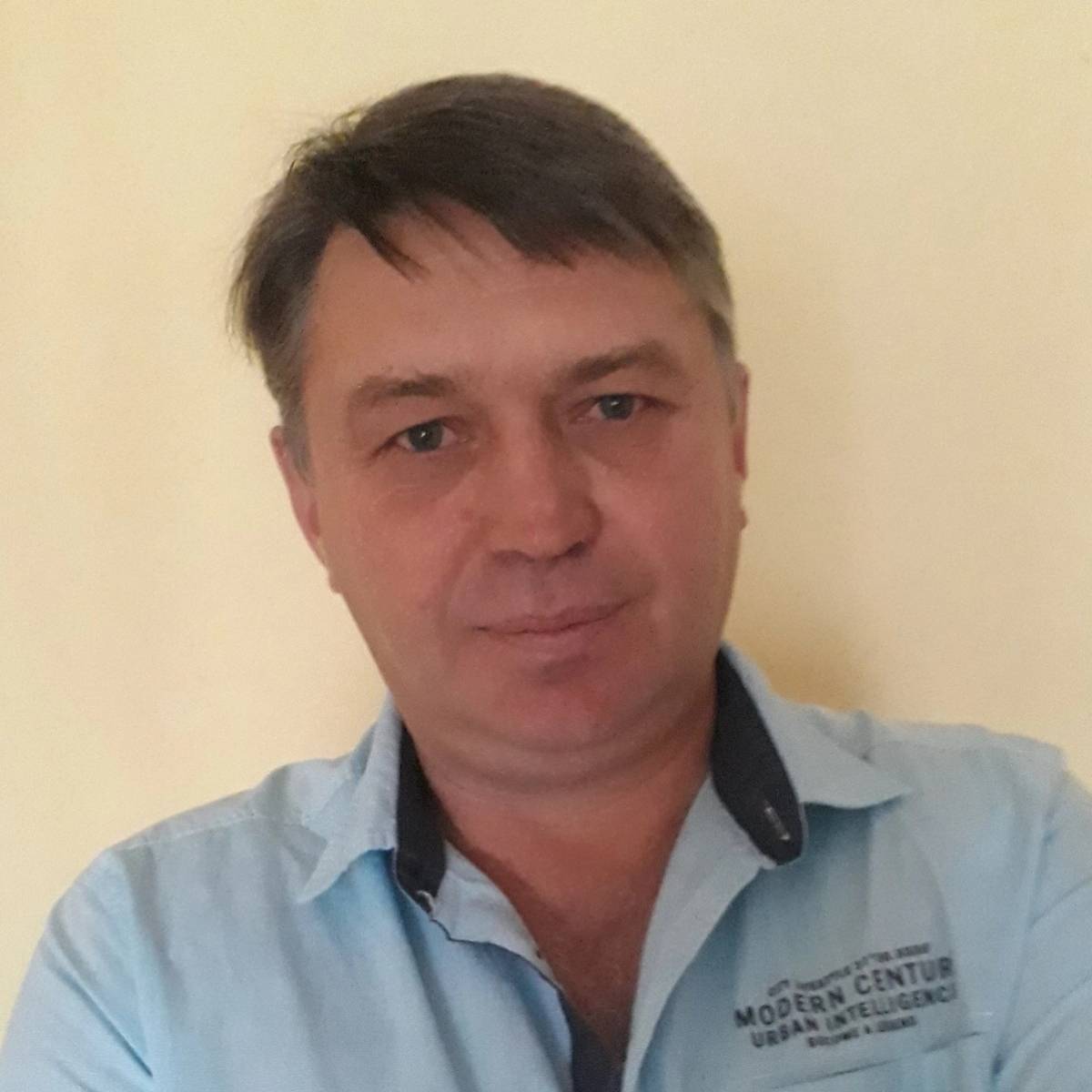 Олег Шапошников