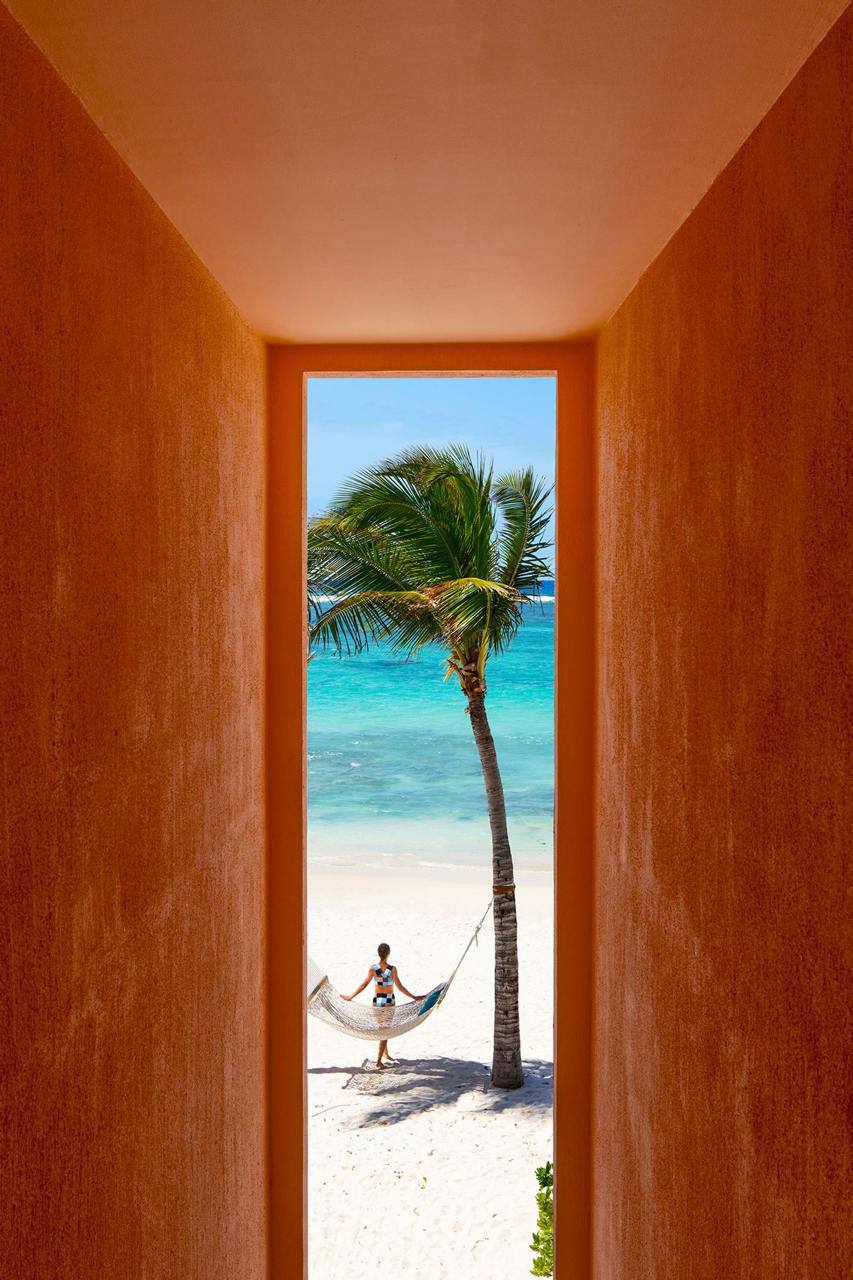 📍 SALT of Palmar
За окном жара и хочется ярких и сочных локаций! Бутик-отель на Маврикии — интересный пример превращения традиционной риад архитектуры в яркое пространство с буйством цветов и графичес... | Сетка — социальная сеть от hh.ru