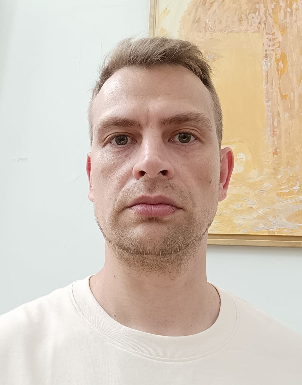 У большинства B2B-компаний одна общая черта — клиент не покупает сразу. Он изучает, сравнивает, советуется, забывает, вспоминает, сомневается, снова сравнивает | Сетка — социальная сеть от hh.ru