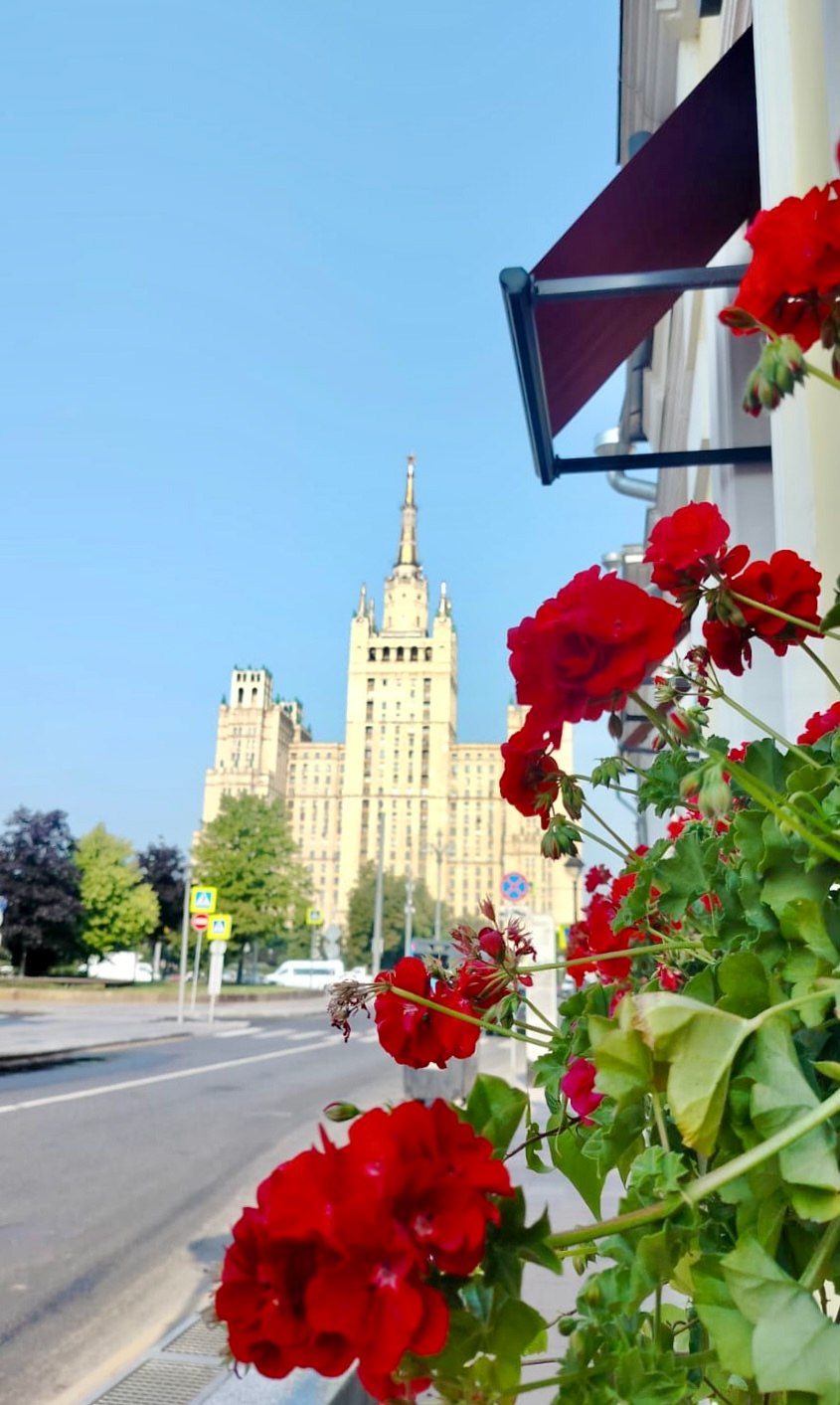 📸
💦Немного прохлады в жаркий день
от нашего автора - Елены Васиной, техника по обходу сетей Района канализационной сети №2
История создания рубрики | Сетка — социальная сеть от hh.ru