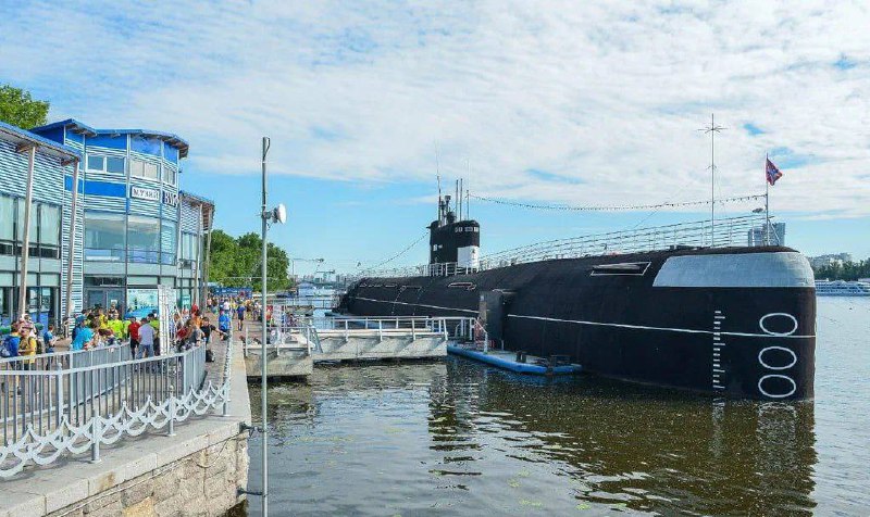 🛳️ День бесплатного посещения Музея истории Военно-морского флота России
16 июля
Посетители узнают интересные факты о подводном флоте России, биографии моряков, служивших на нем, увидят макеты основны... | Сетка — социальная сеть от hh.ru