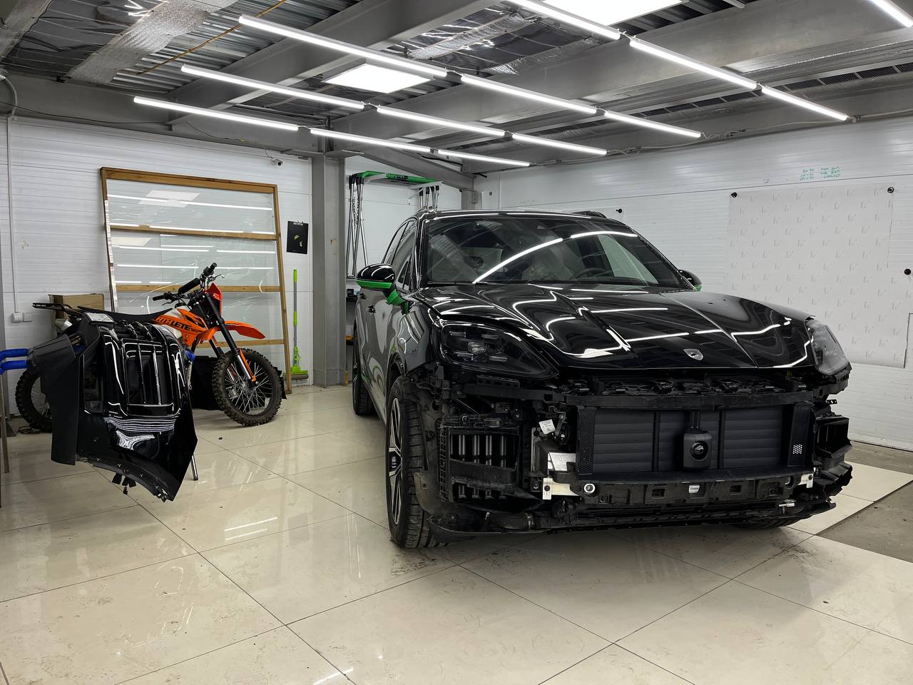 Всем привет 👋
Вроде середина лета а погода пасмурная, даже какая то осенняя что ли, ну да ладно | Сетка — социальная сеть от hh.ru