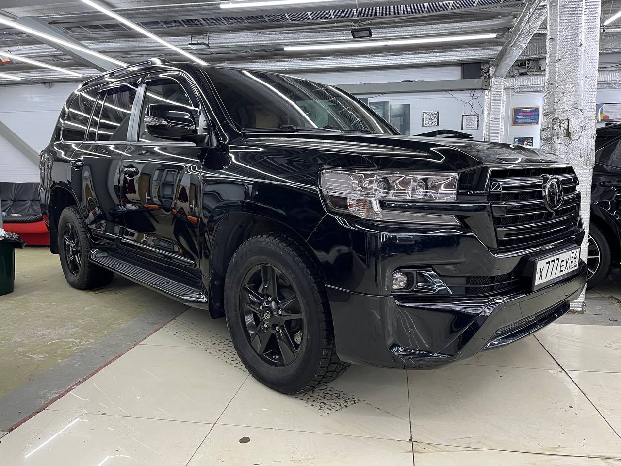 Всем привет 👋
Вроде середина лета а погода пасмурная, даже какая то осенняя что ли, ну да ладно | Сетка — социальная сеть от hh.ru