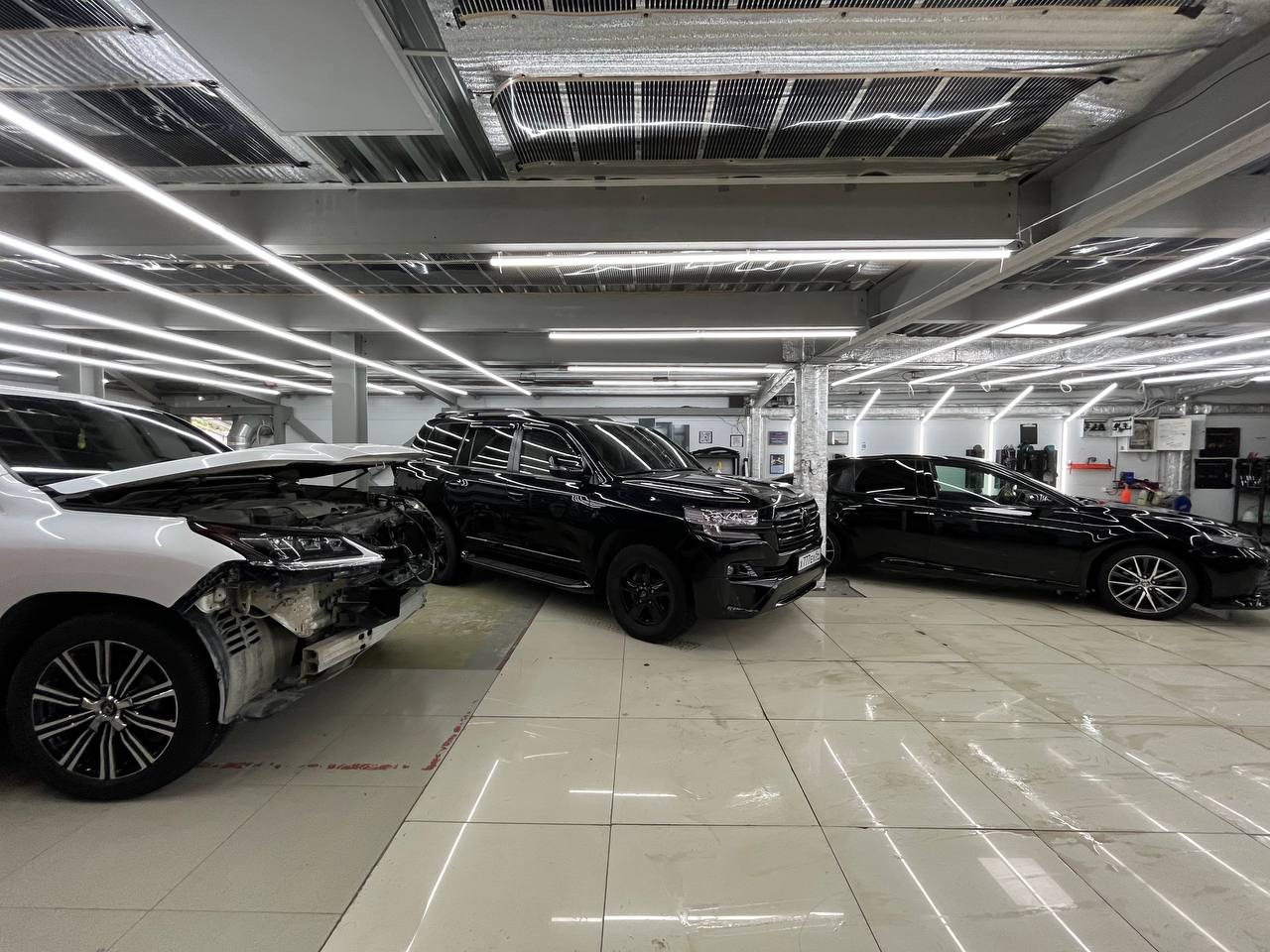 Всем привет 👋
Вроде середина лета а погода пасмурная, даже какая то осенняя что ли, ну да ладно | Сетка — социальная сеть от hh.ru