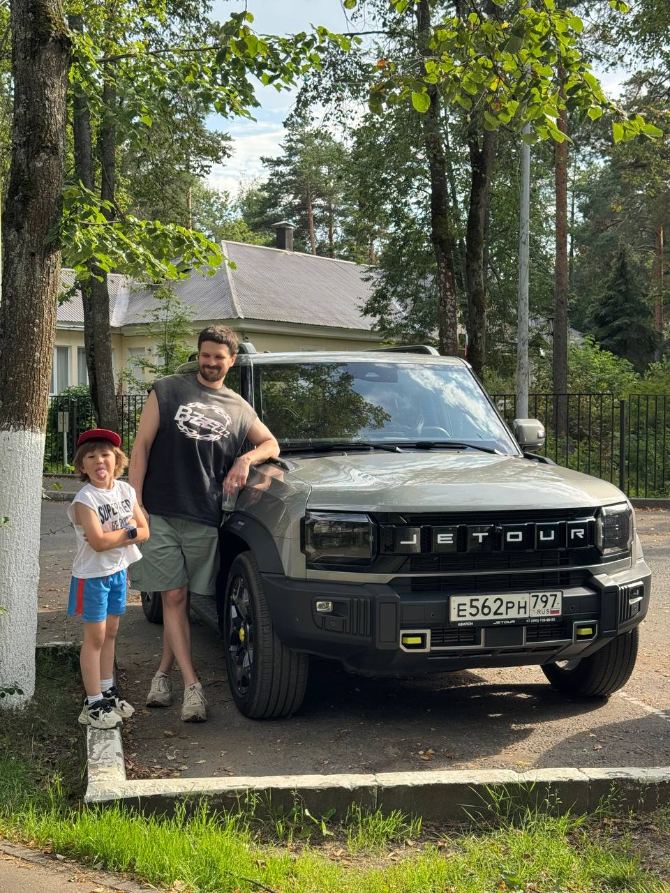 Дубна, Кимры и Jetour T2
На выходных мы решили навестить моих родственников — Ба и Деда, которые живут в Дубне | Сетка — социальная сеть от hh.ru