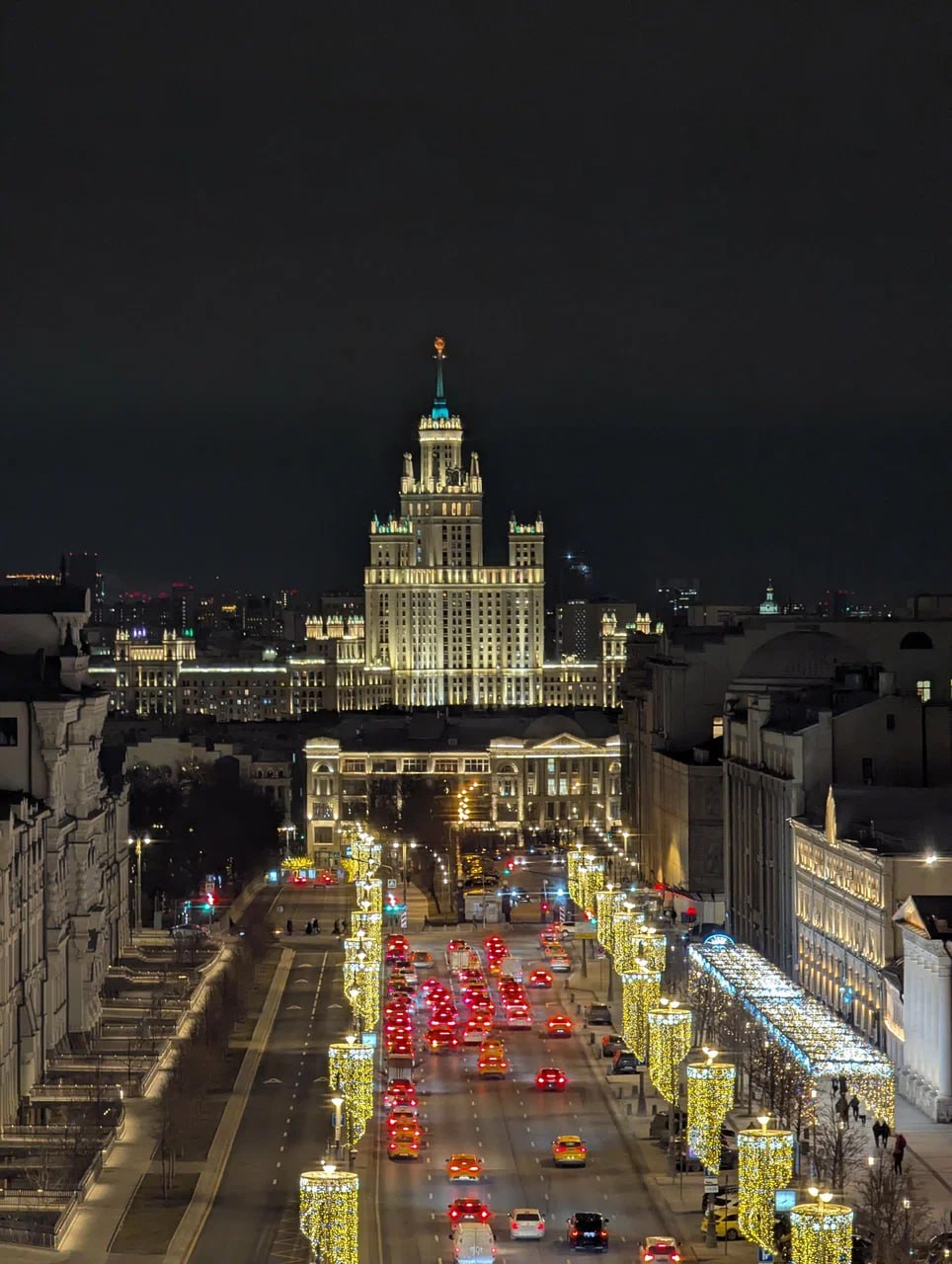 😍Панорамный вид на Москву с высоты
Если хочется сделать красивые фото на фоне Кремля, Лубянки или Тверской — вам сюда | Сетка — социальная сеть от hh.ru