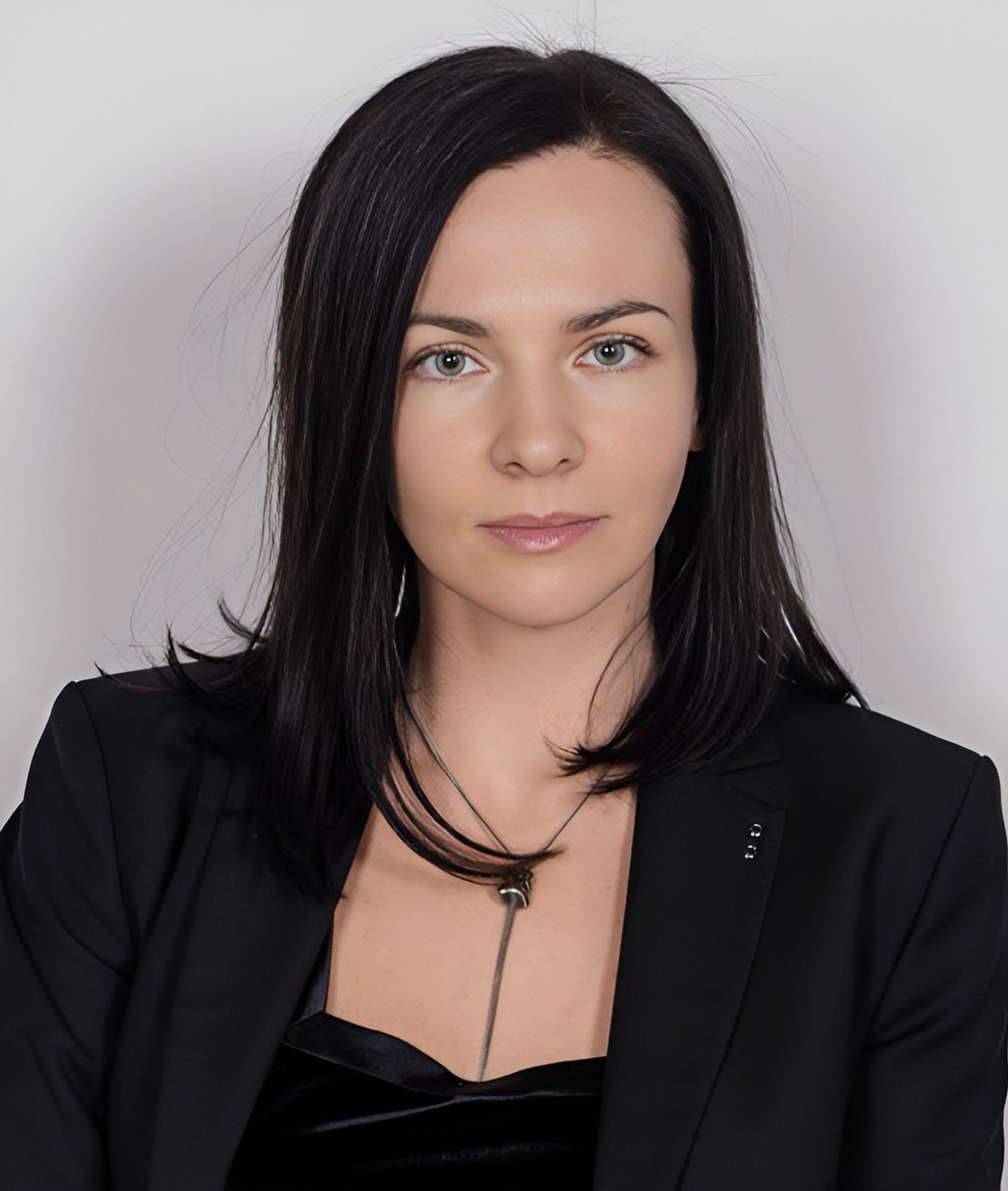 Уважаемые работодатели и коллеги!
С гордостью представляем вам выдающегося стратега в области маркетинга с 20+ годами успешной трансформации брендов в Retail, HoReCa, E-com и Non-food сегментах | Сетка — социальная сеть от hh.ru