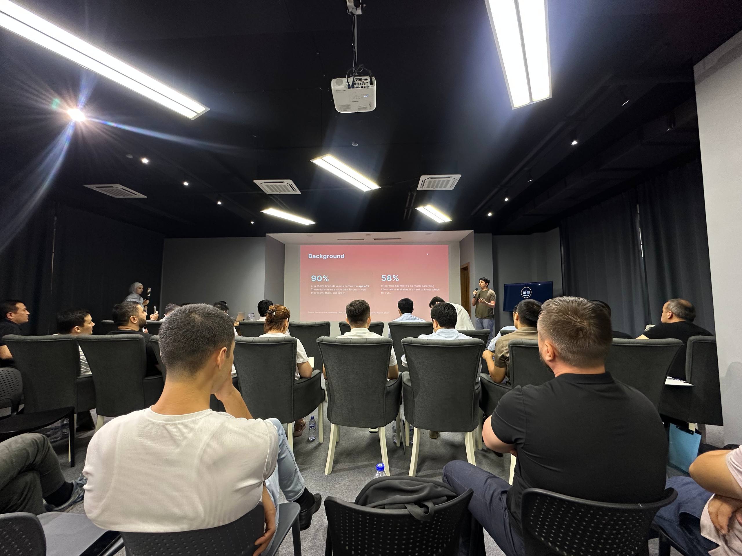 Вчера прошла закрытая питч-сессия в рамках ангельского клуба при C-Space Startup Center.
Очень интересные фаундеры презентовали свои проекты, в том числе: Screenix AI, Moora AI, Wisdom, Mom+, Sellium | Сетка — социальная сеть от hh.ru