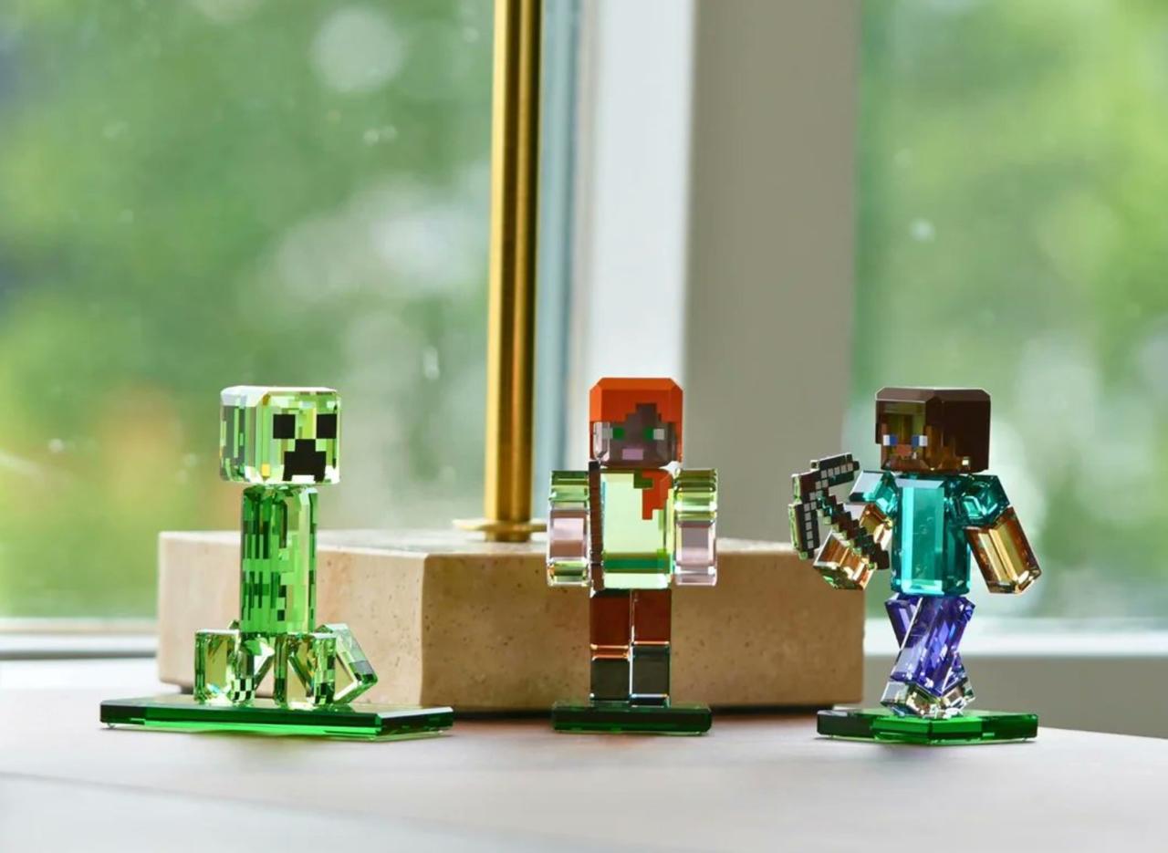 💬💎 Сияющий крипер: Swarovski выпустила кристаллические фигурки по Minecraft
Студия Mojang и компания Swarovski представили линейку статуэток в стиле Minecraft | Сетка — социальная сеть от hh.ru