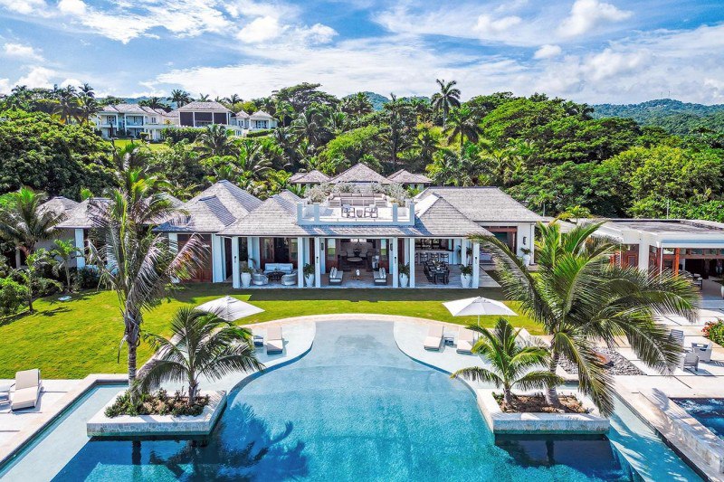 Jamaica’s Billionaire Playground Of Heritage
The Great House at The Tryall Club: A Symbol of Jamaica’s History and Luxury
The Great House, at the heart of The Tryall Club, is a restored 19th-century s... | Сетка — социальная сеть от hh.ru