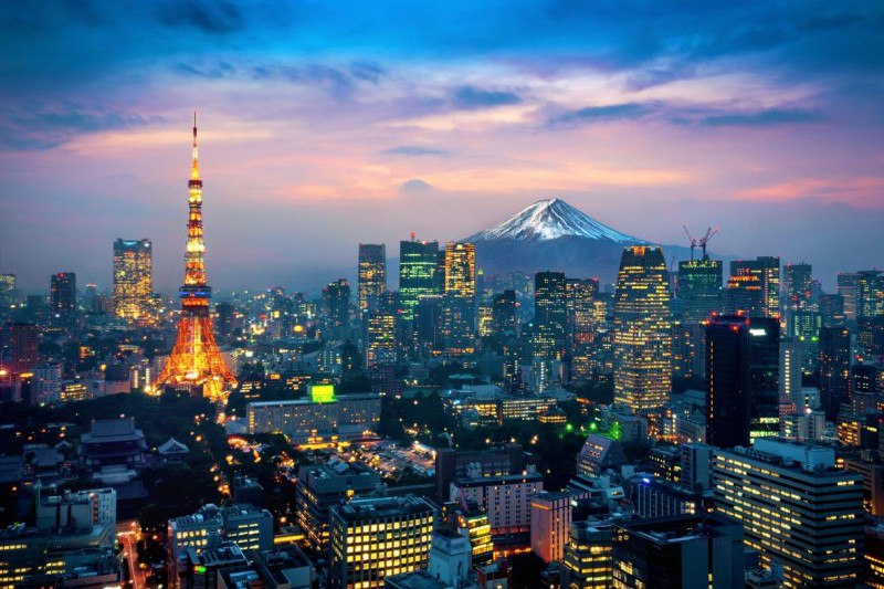 Solo Female Trip To Tokyo Japan
Why Tokyo is Worth Visiting, Even During Peak Season
While I usually avoid popular tourist destinations, especially in the busy summer months, Tokyo is an exception | Сетка — социальная сеть от hh.ru