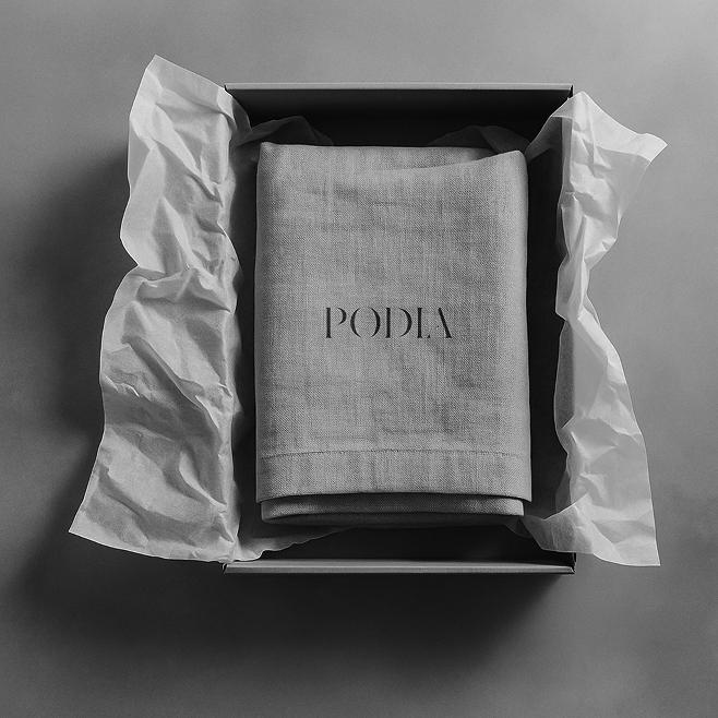 #Красивое
🌸Хочу поделиться первым совместным проектом для портфолио.
PODIA — это минимализм не как тренд, а как сдержанная энергия | Сетка — социальная сеть от hh.ru