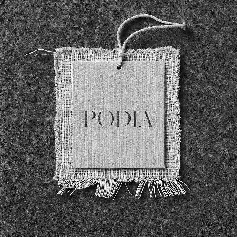 #Красивое
🌸Хочу поделиться первым совместным проектом для портфолио.
PODIA — это минимализм не как тренд, а как сдержанная энергия | Сетка — социальная сеть от hh.ru