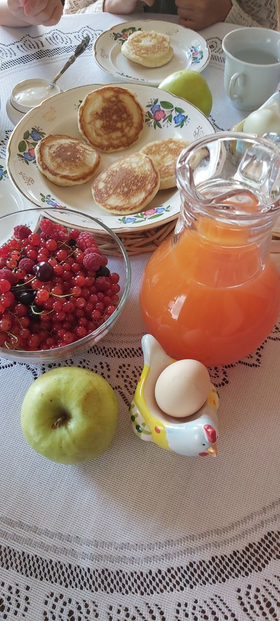 Продажи, как и любой другой процесс, подсвечивают многое.
Например, то, как мы кушаем. Можно играть какую угодно роль. Есть маленькими порциями, брезгливо отвергая неправильное | Сетка — социальная сеть от hh.ru