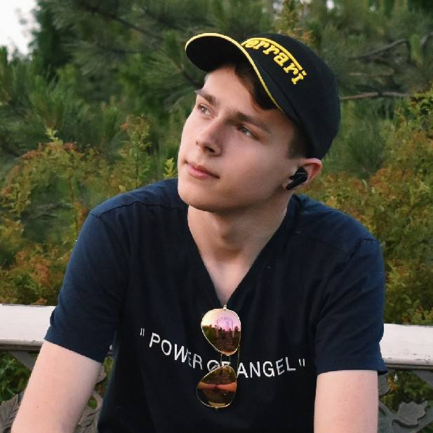Егор Бесхлебнов