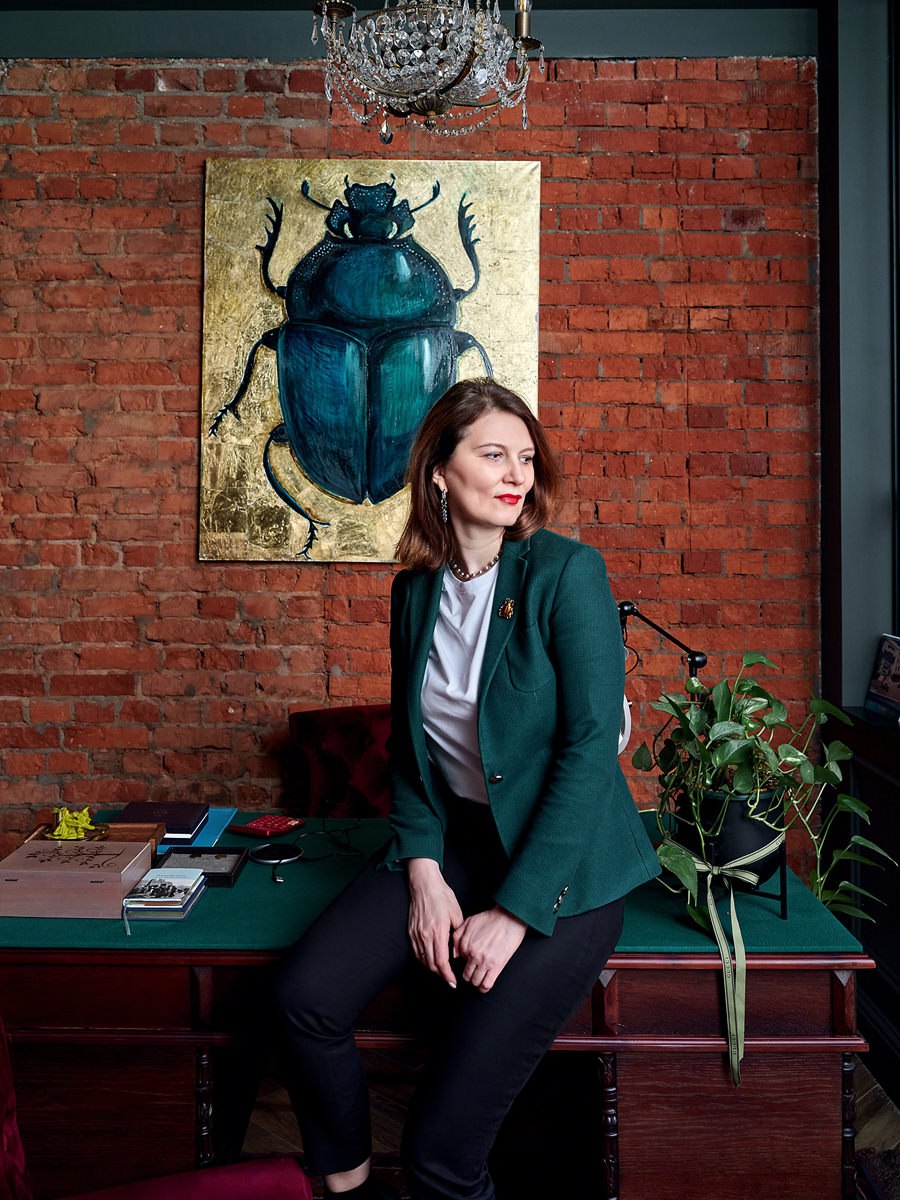 Архитектор Екатерина Жадовская так удачно оформила для клиентов офис, что вскоре они вернулись и предложили поработать над своей квартирой. Ее решено было сделать еще ярче | Сетка — социальная сеть от hh.ru