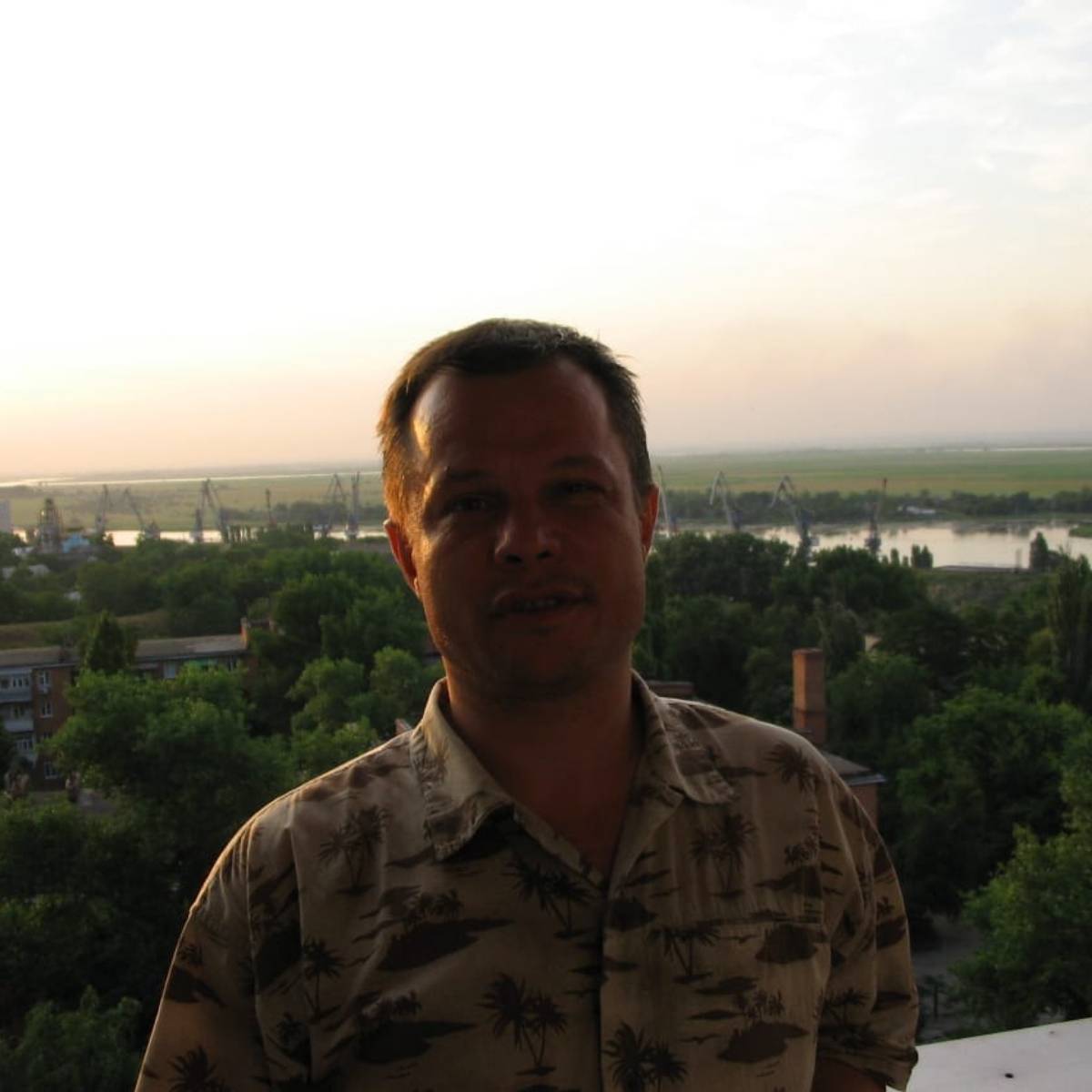 Олег Болтнев