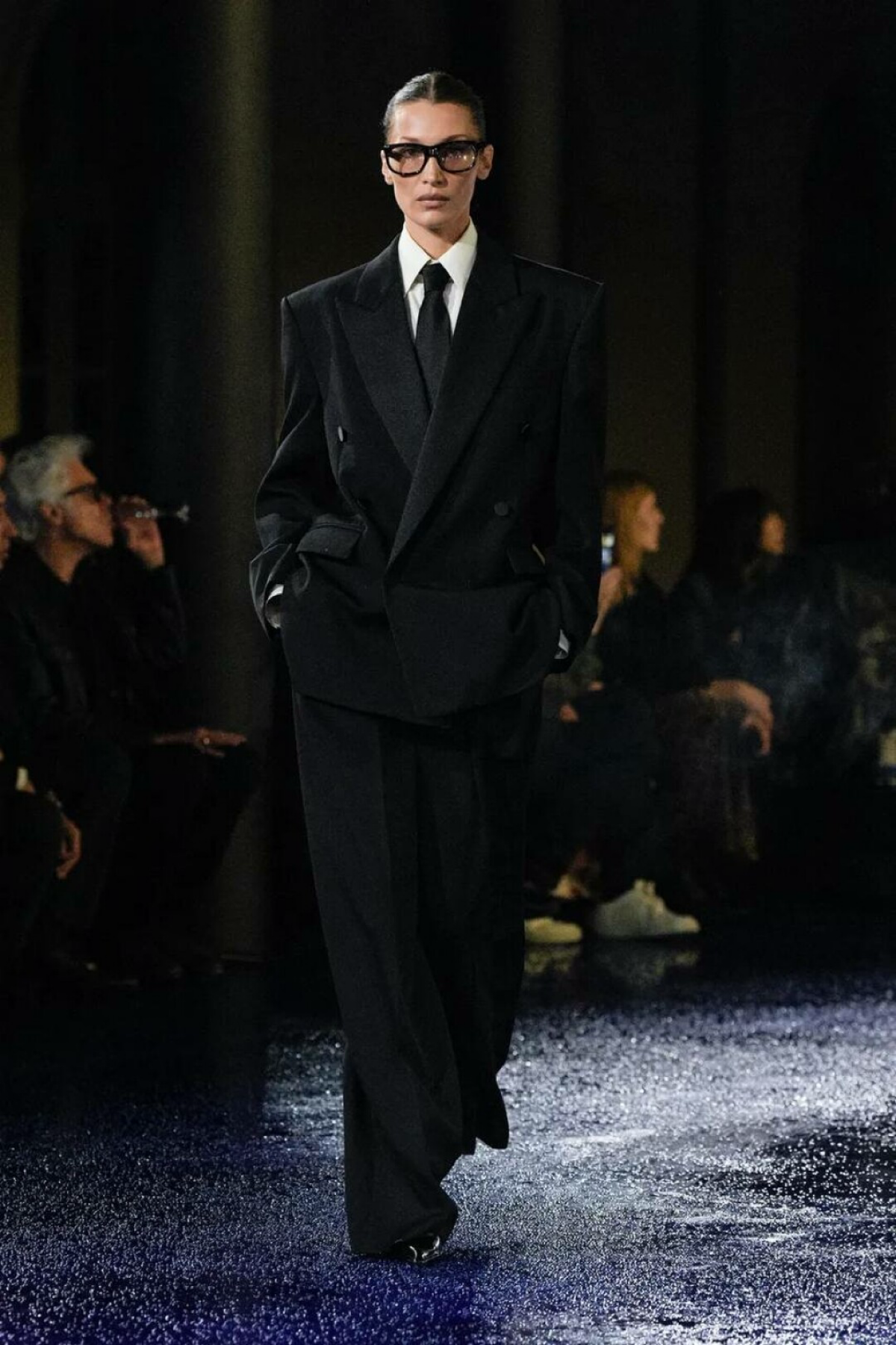 Может ли YSL попасть в руки обычного человека? | Сетка — социальная сеть от hh.ru