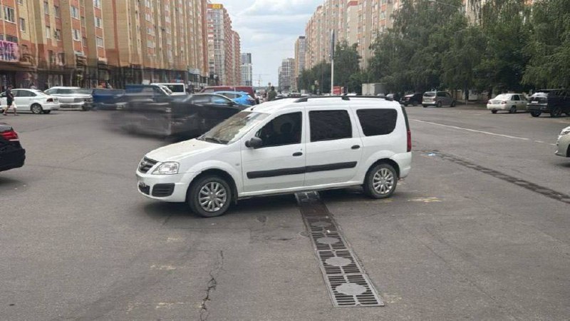 В Ставрополе водитель сбил 8-летнего велосипедиста
На улице Тухачевского водитель Лада Ларгус при повороте налево не убедился в безопасности маневра и совершил наезд на ребенка | Сетка — социальная сеть от hh.ru