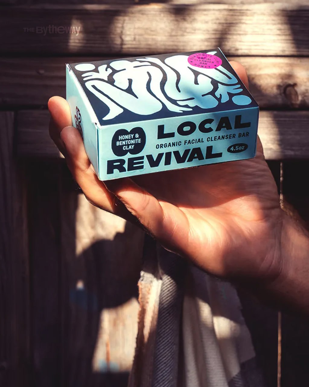 Агентство Boo Republic оформило Local Revival как современную оду ритуалу очищения
Дизайн-команда Boo Republic создала для бренда Local Revival айдентику, в которой сочетаются дух калифорнийской приро... | Сетка — социальная сеть от hh.ru