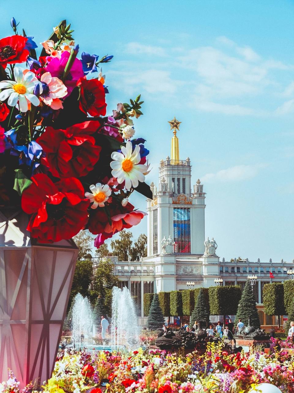 😍Летняя атмосфера на ВДНХ в Москве
📲Подпишитесь на Вдвижении
#бесплатно
В этом посте были ссылки, но мы их удалили по правилам Сетки | Сетка — социальная сеть от hh.ru