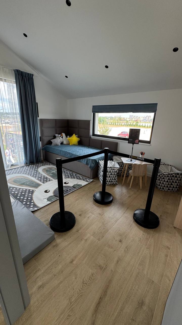 🏡 BAUHAUS на Open Village 2025 — дом, в котором всё по делу.
От фасада до столовых приборов — продуманный, сдержанный, современный. Минимум случайных решений, максимум комфорта и функциональности | Сетка — социальная сеть от hh.ru