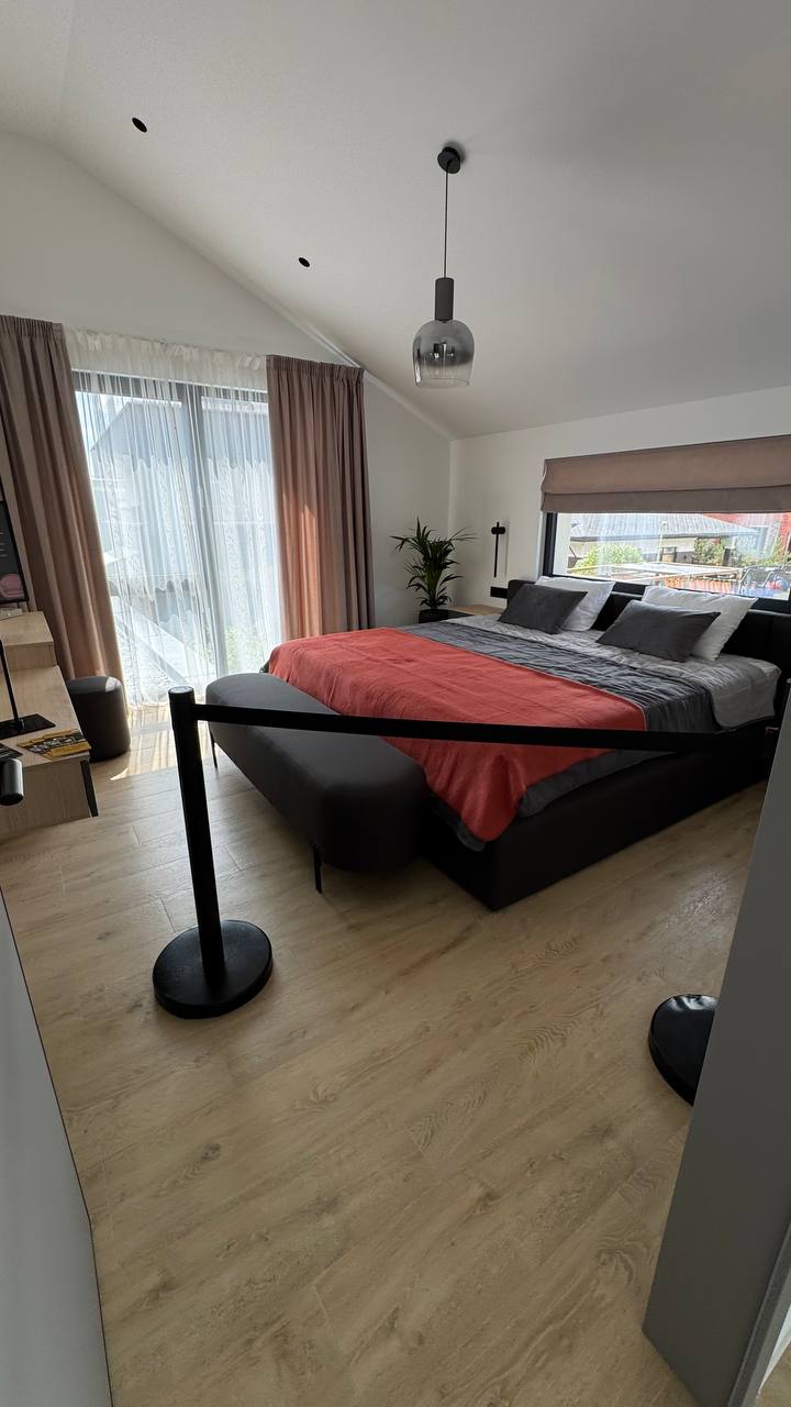 🏡 BAUHAUS на Open Village 2025 — дом, в котором всё по делу.
От фасада до столовых приборов — продуманный, сдержанный, современный. Минимум случайных решений, максимум комфорта и функциональности | Сетка — социальная сеть от hh.ru