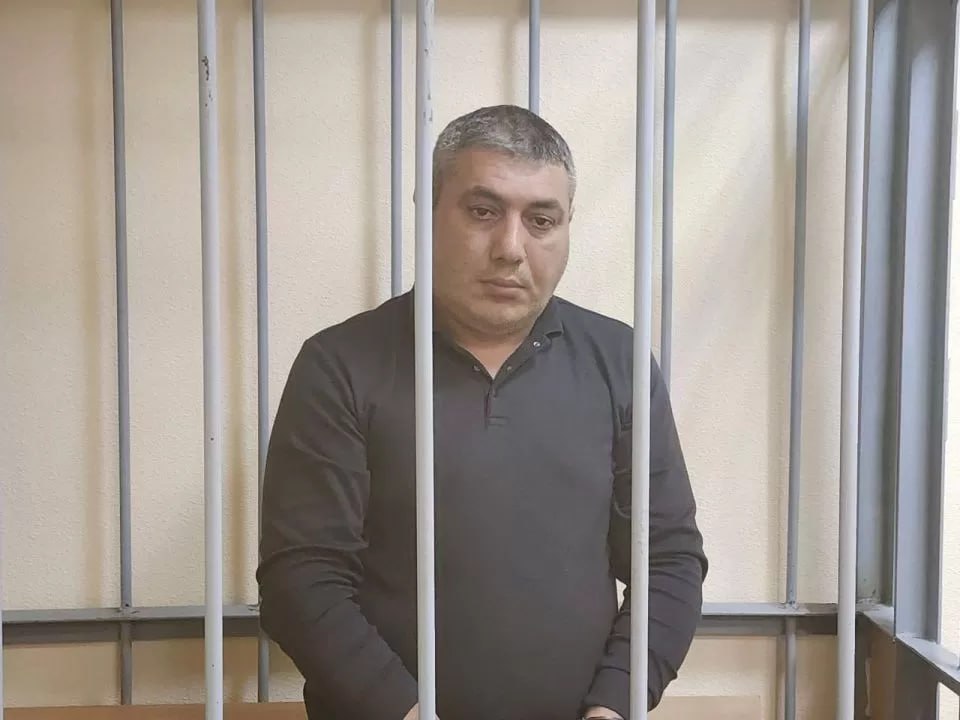 На фото теневые хозяева от диаспоры четырех отделений полиции Всеволожского УМВД Санкт-Петербурга
10 июля оперативники УСБ провели обыски в четырех отделах полиции Всеволожского УМВД Санкт-Петербурга | Сетка — социальная сеть от hh.ru