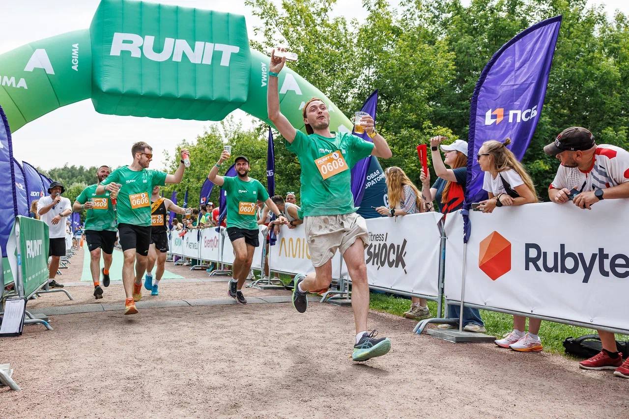 🍺ПАРТНЕРЫ RUNIT 2025: БЕЗАЛКОГОЛЬНОЕ ПИВО ОТ RED FINCH
В этом году партнером RUNIT стал новый премиальный бренд пива — «Red Finch Безалкогольный» | Сетка — социальная сеть от hh.ru