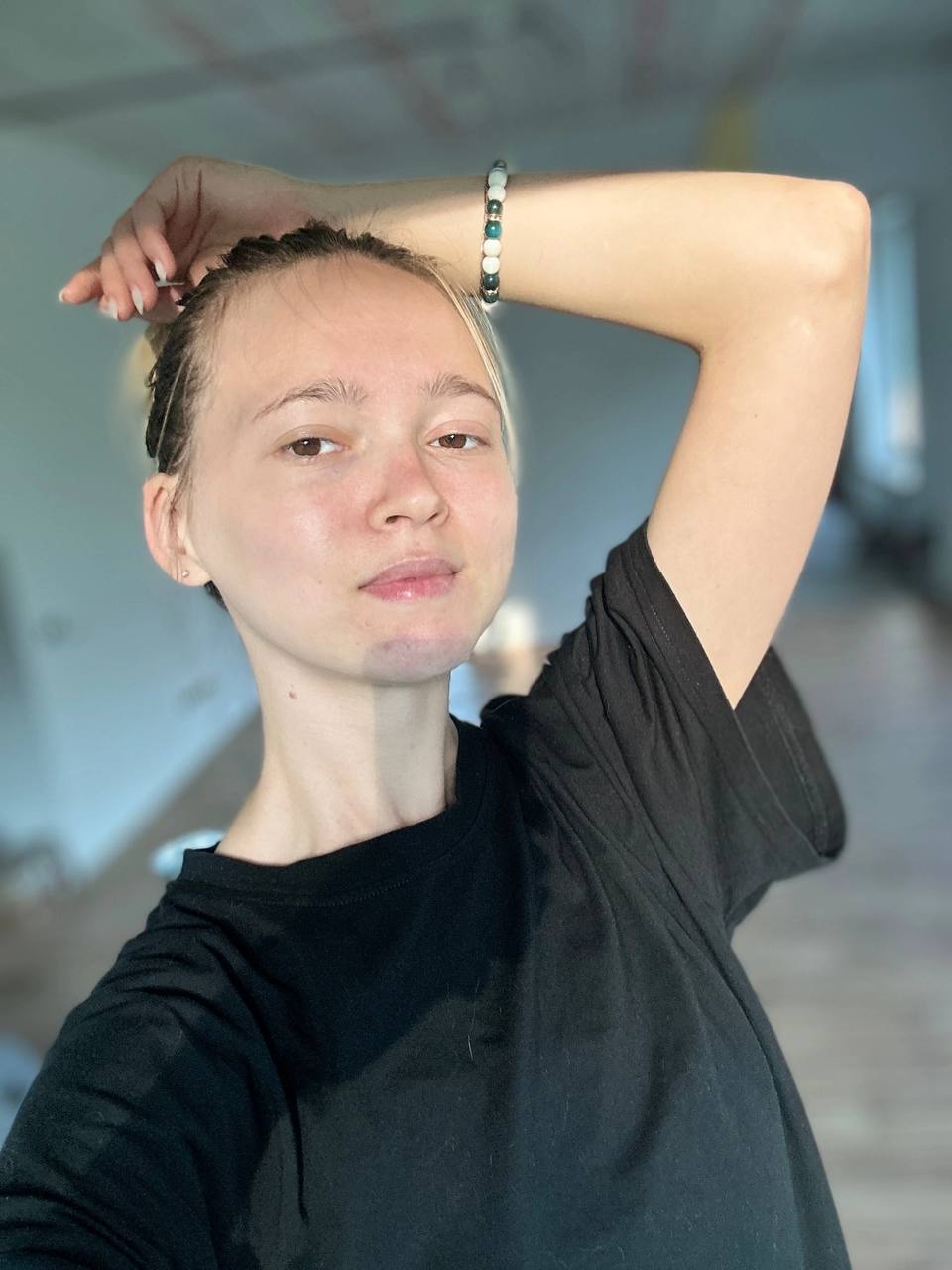 Недавно я поймала своего самозванца за волосы
Мне так неловко это писать сюда, но я всё таки это сделаю
Я случайно забрела на личную страницу одного человека, знаю, что у него есть свой бизнес и весьм... | Сетка — социальная сеть от hh.ru
