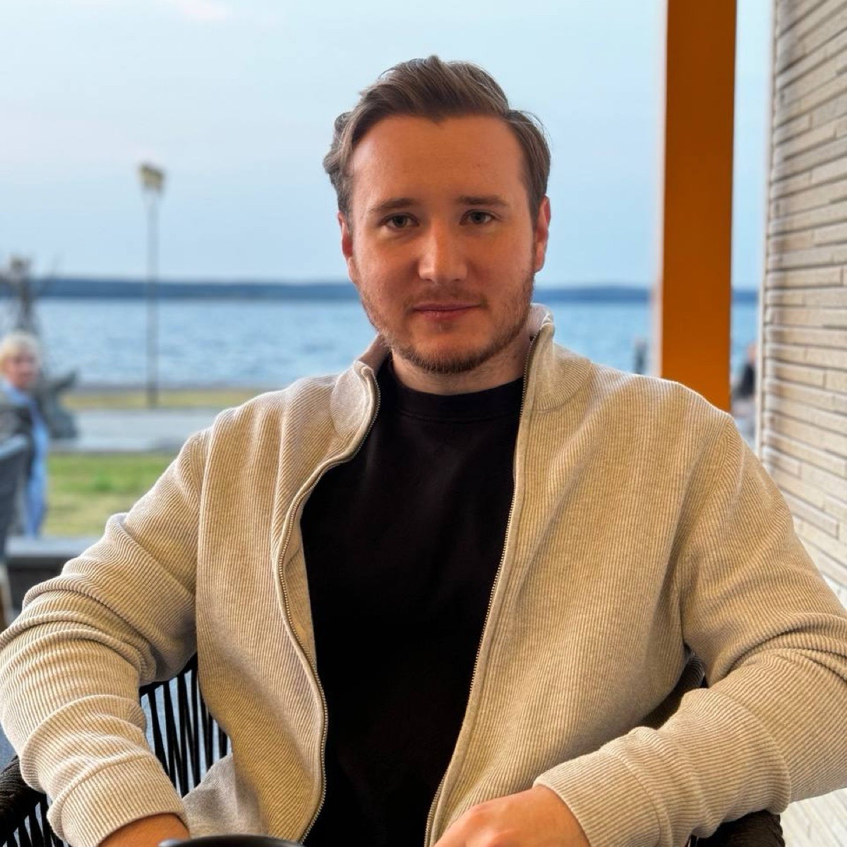 Евгений Антонов